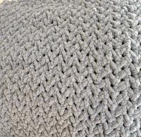 Ručne pletená deka sivá