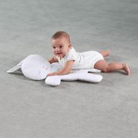 INGENUITY Lehátko vibrujúce s melódiou a svetlom Twinkle Tails™ 0m+ do 9 kg