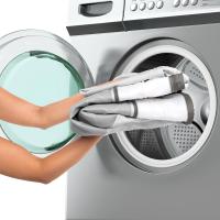 Ingenuity Postieľka hojdacia skladacia drevená Carrington 0m+, do 7kg