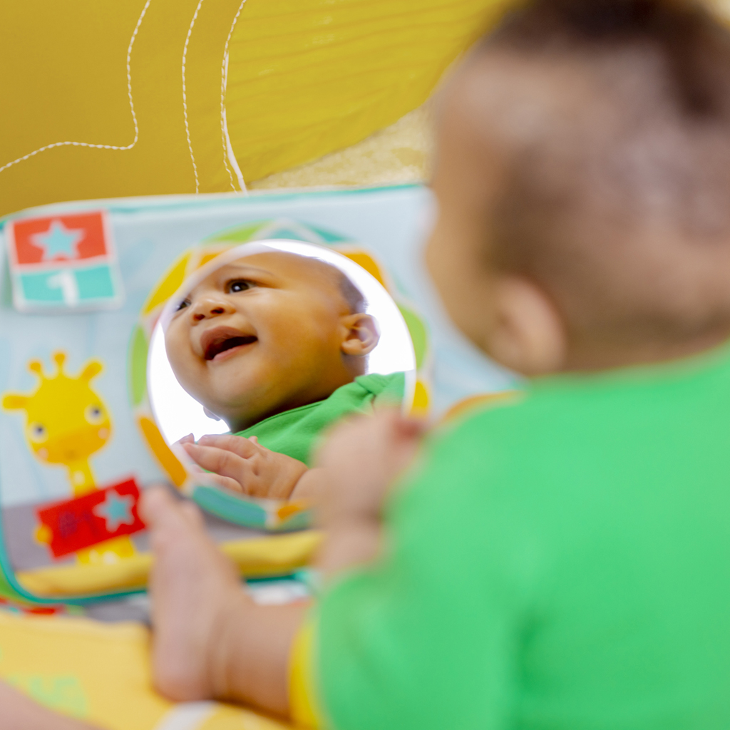 BRIGHT STARTS Deka na hranie s aktivitami Oball Grip &amp; Kick™ 0m+