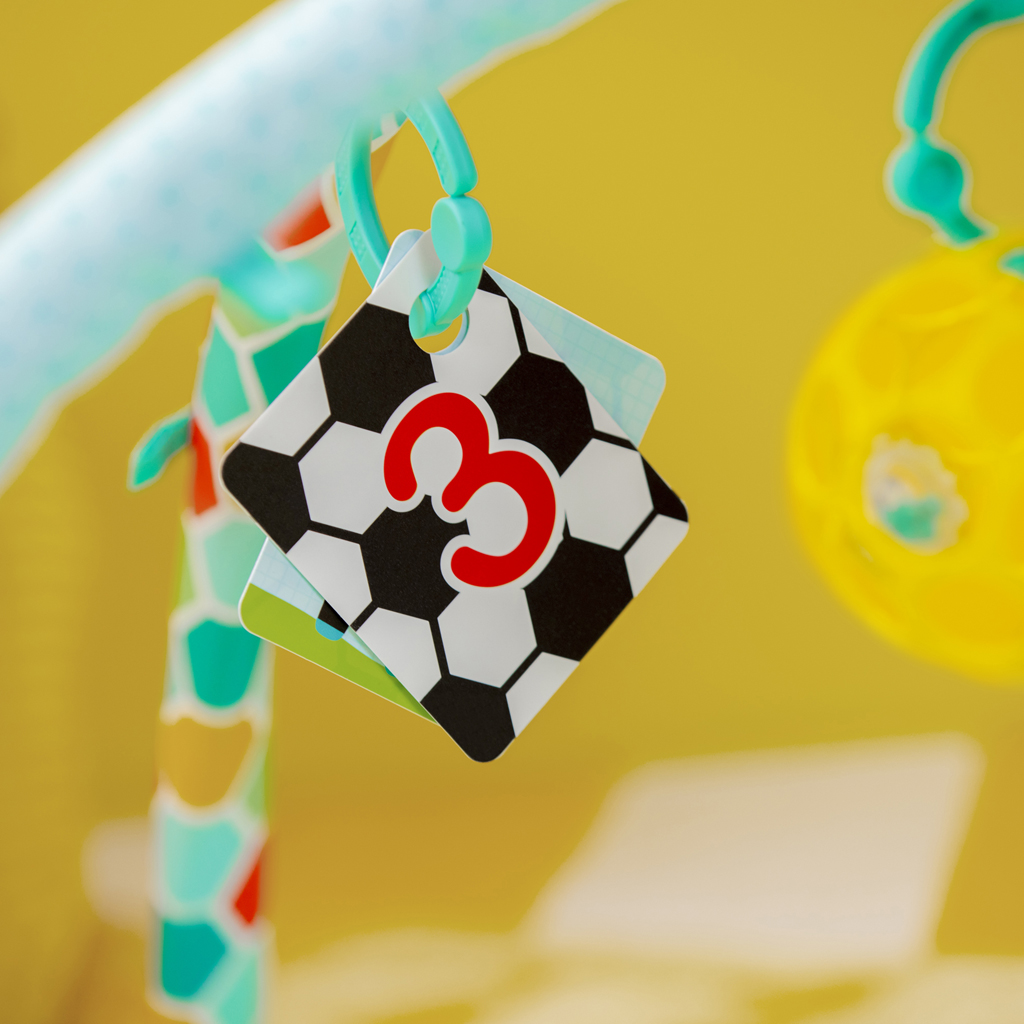 BRIGHT STARTS Deka na hranie s aktivitami Oball Grip &amp; Kick™ 0m+