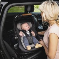 Nuna Arra Next + otočná báza Nuna Base Next