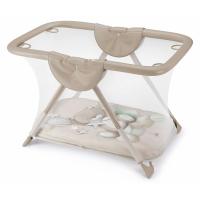 Cam Brevettato s hrazdou a hračkami