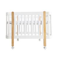 Detská antirefluxná rastúca postieľka Nika Duo – biela s drevenými nožičkami