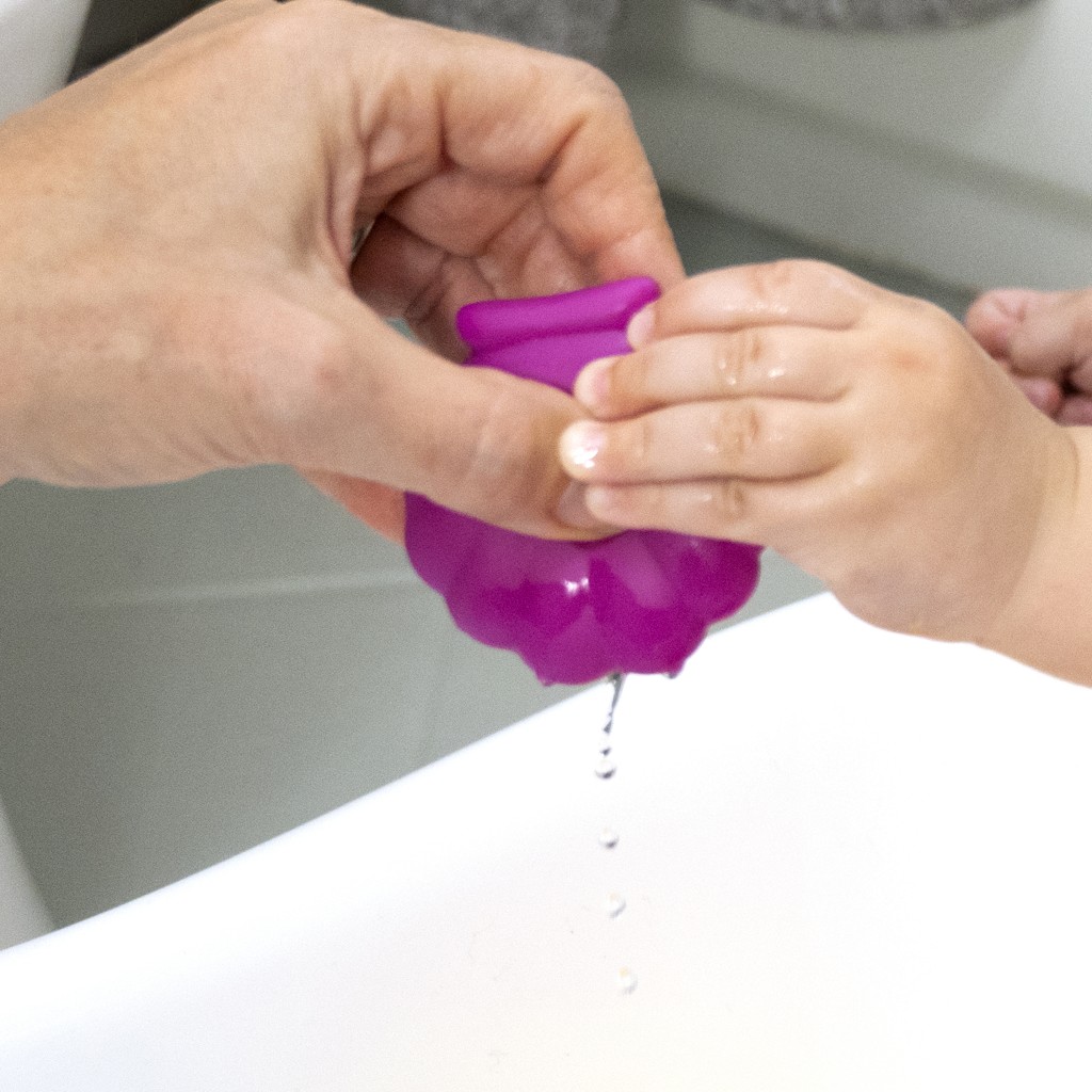 BABY EINSTEIN Poháriky stohovacie Opus's Stack &amp; Stream™ sada 5 ks 3m+