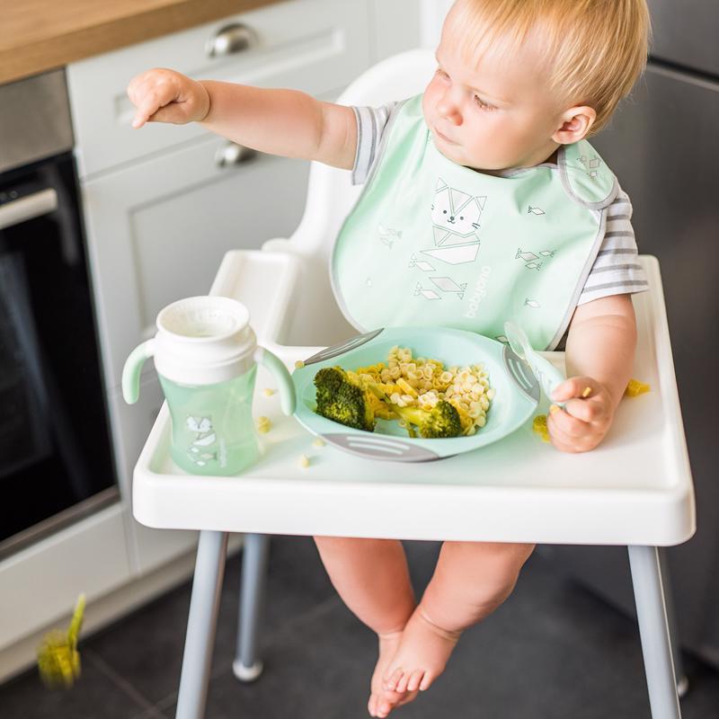 BABYONO Lyžička silikónová s obalom zelená mačka 6m+