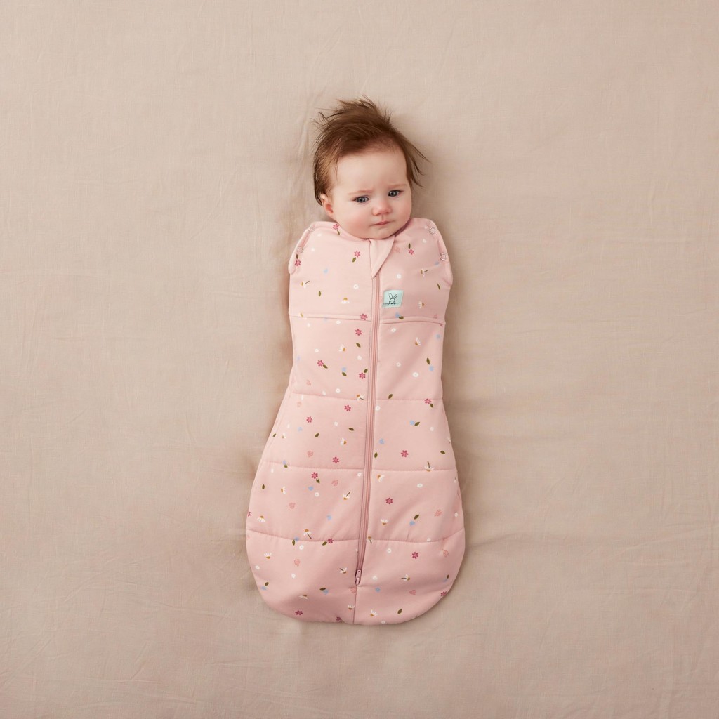 ERGOPOUCH Zavinovačka a vak na spanie 2v1 Cocoon Daisies 3-6 m, 6-8 kg, 2,5 tog
