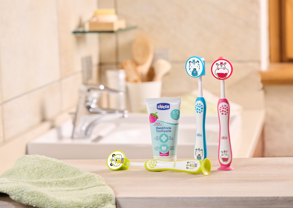 CHICCO Set zubných kefiek pre deti Hippo-Panda 3-6r, 2ks