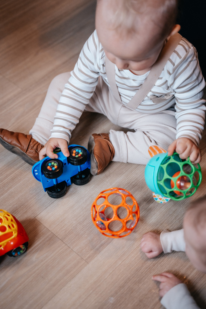 OBALL Hračka hudobná svietiaca Giggle &amp; Glow™ 3m+