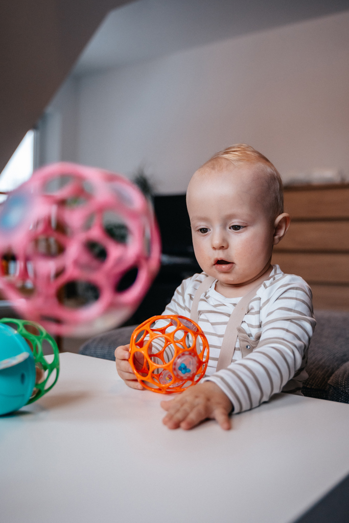 OBALL Hračka Oball™ Classic 10 cm mix farieb 0m+