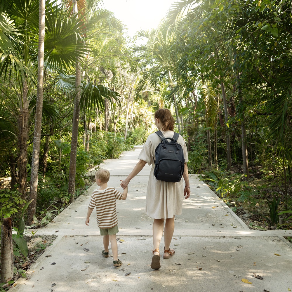 PETITE&amp;MARS Batoh prebaľovací na kočík Jack - séria Catchthemoment Ultimate Grey