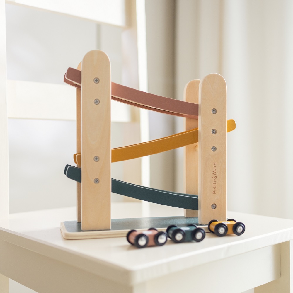 PETITE&amp;MARS Hračka drevená pretekárska dráha Milky Way Wood of Mars 18m+ Cosmic Blue