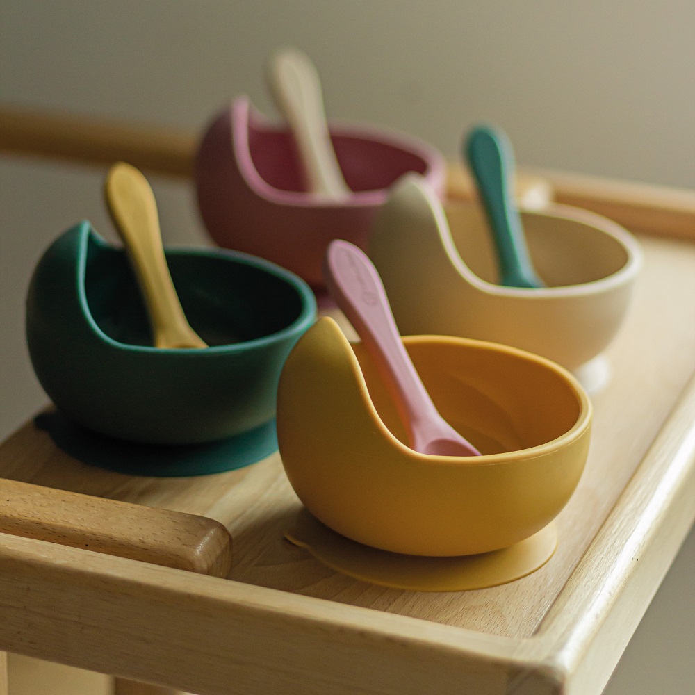 PETITE&amp;MARS Miska silikónová s prísavkou TAKE&amp;MATCH Misty Green 6m+