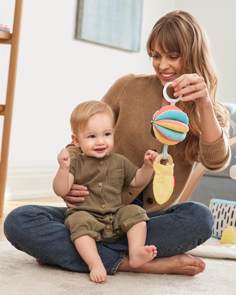 SKIP HOP Hračka aktívna na C krúžku Discoverosity 3v1 Montessori 0m+