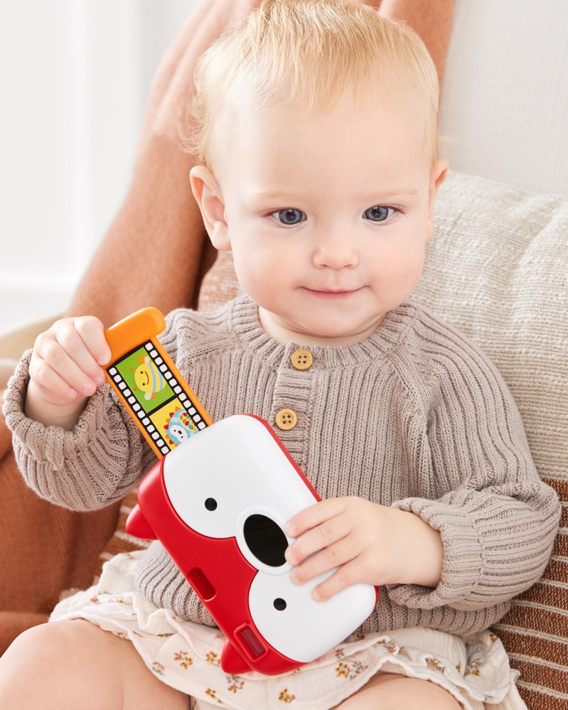 SKIP HOP Hračka fotoaparát Explore&amp;More 6m+