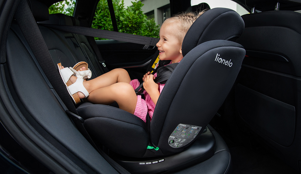 LIONELO Autosedačka Bastiaan i-Size (40-150 cm) Black Carbon