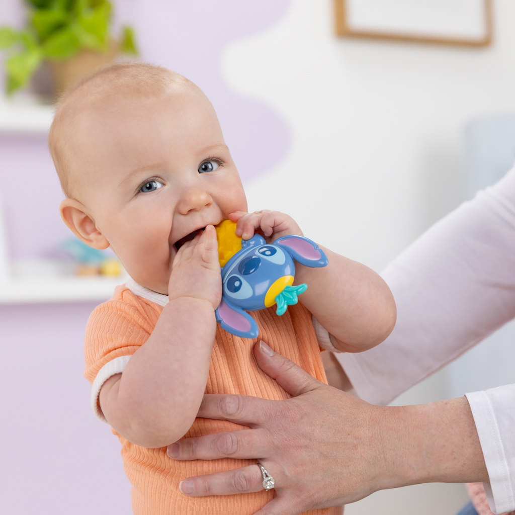 BRIGHT STARTS Hryzačka Stitch Tropical Teethe™ 0m+