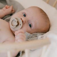 Bibs cumlík z prírodného kaučuku vanilla 1ks 18-36m