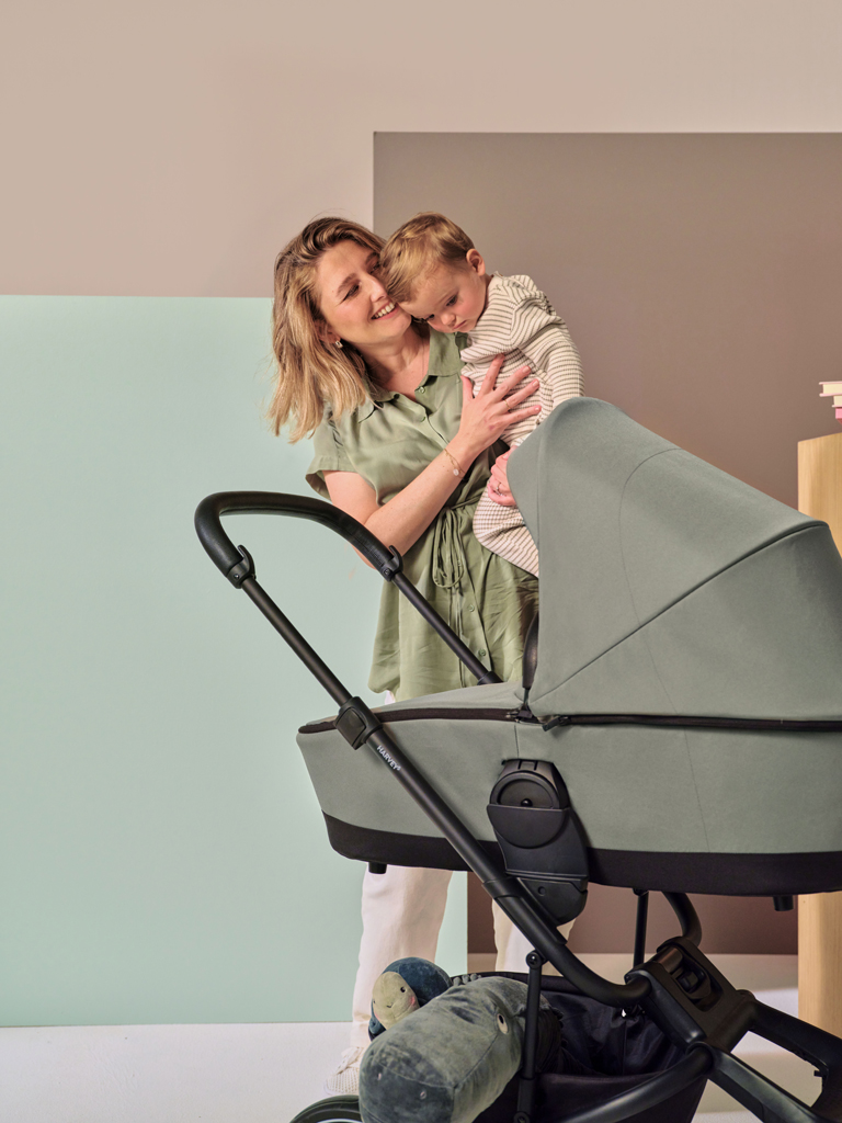 EASYWALKER SET Kočík 4v1 Harvey⁵ 2v1 Agave Green LITE RWS + CYBEX Aton B2 i-Size + základňa