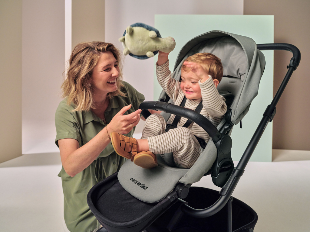 EASYWALKER SET Kočík 4v1 Harvey⁵ 2v1 Agave Green LITE RWS + CYBEX Aton B2 i-Size + základňa