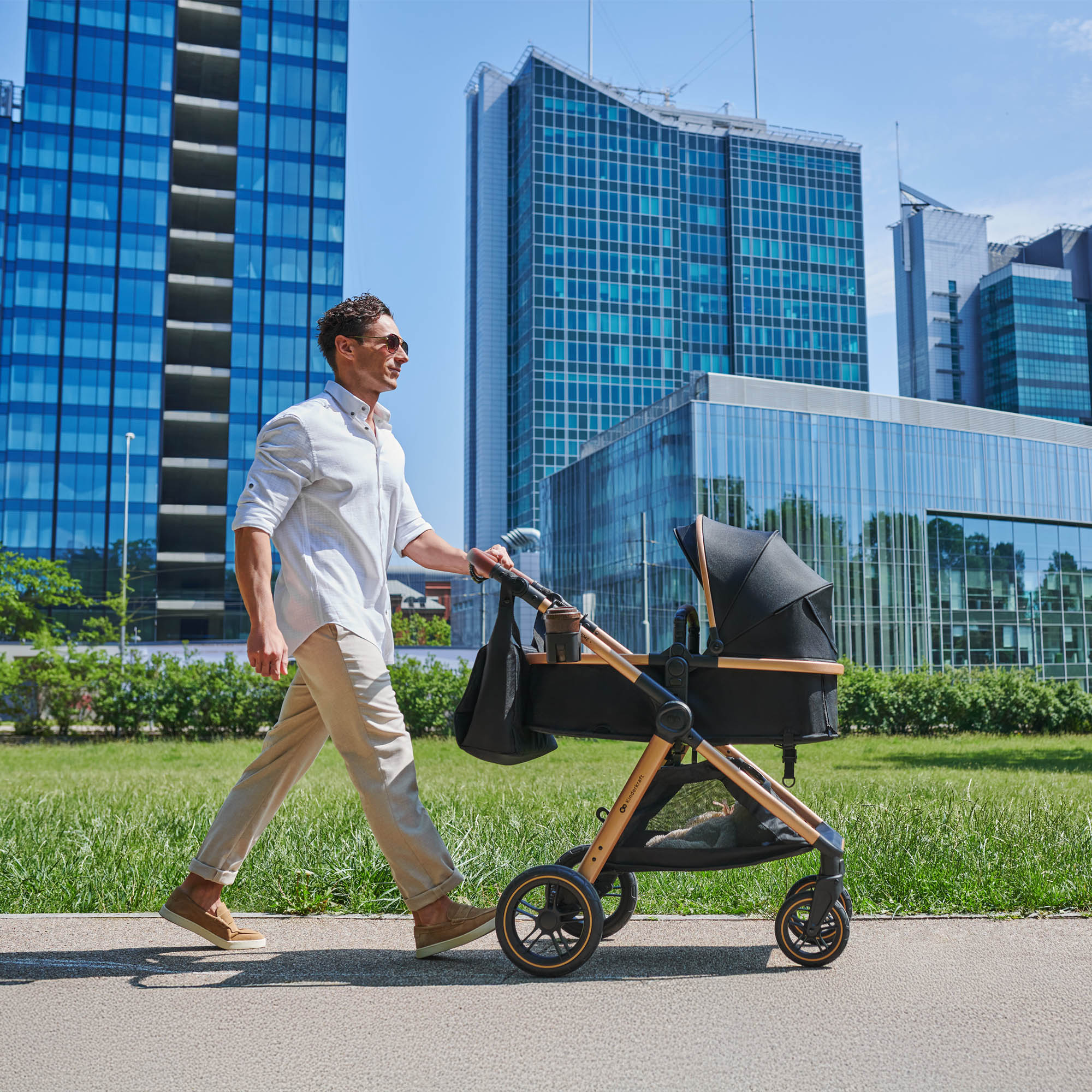 KINDERKRAFT Kočík kombinovaný 3v1 Esme Pro Pure Black