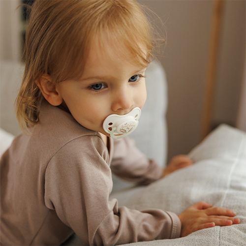 BABYONO Cumlíky silikónové anatomické 18m+, 2 ks