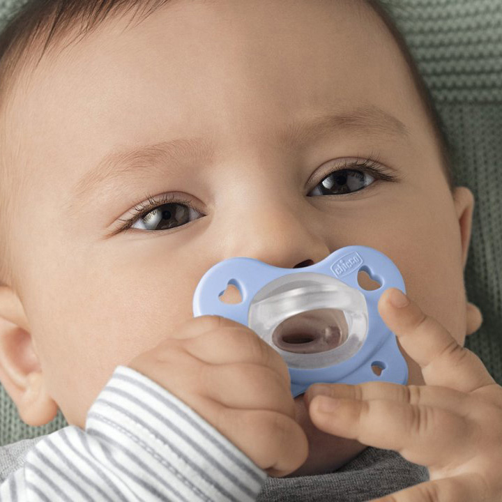 CHICCO Cumlík Physio Dual Soft silikónový dievča 16-36m, 2 ks