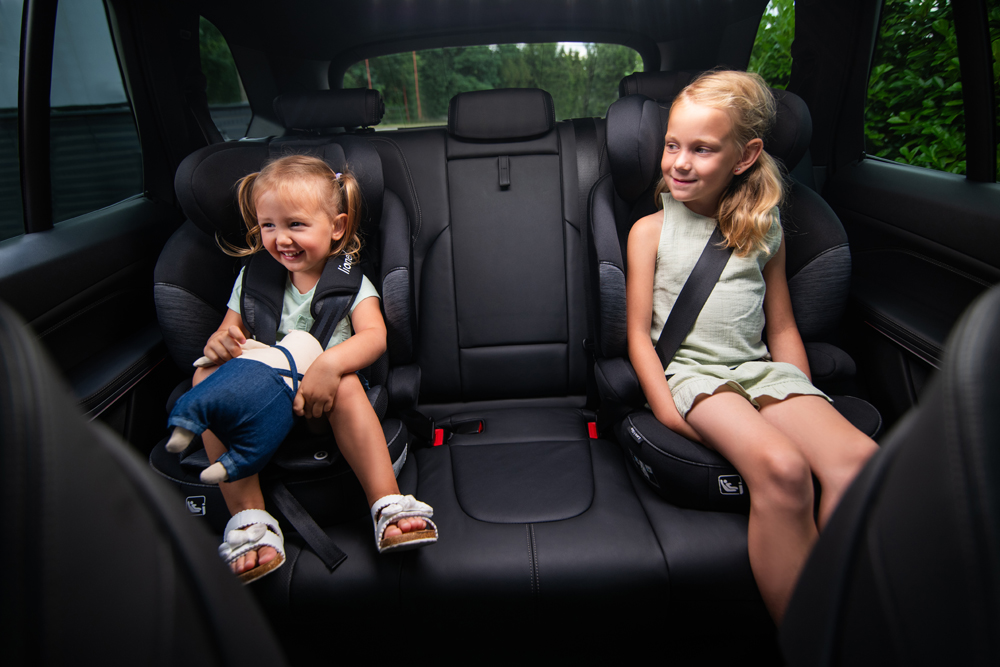 LIONELO Autosedačka Levi I-Size (76–150 cm) Sporty Black