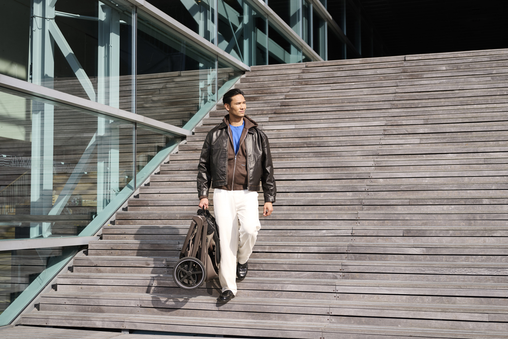 EASYWALKER Kočík kombinovaný Zoey Almond Taupe + CBX By CYBEX Aton B2 i-Size + základňa