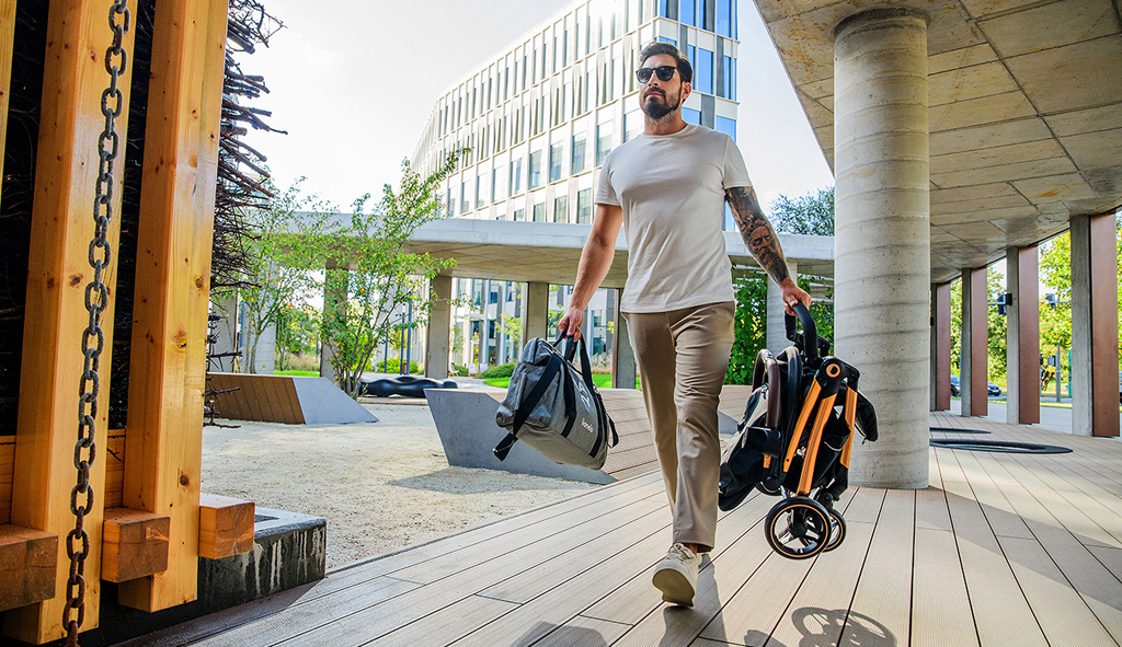 LIONELO Kočík športový Ingrid Black Onyx