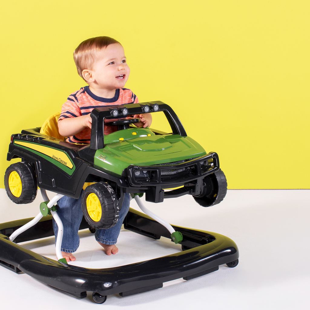 BRIGHT STARTS Chodítko 4v1 John Deere Gator™ 6m+