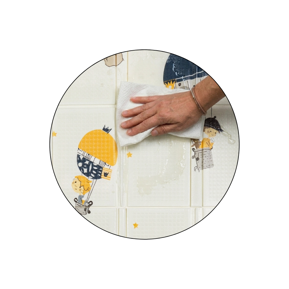 PETITE&amp;MARS Podložka na hranie skladacie Campy L 130x200cm Mountains&amp;Triangles