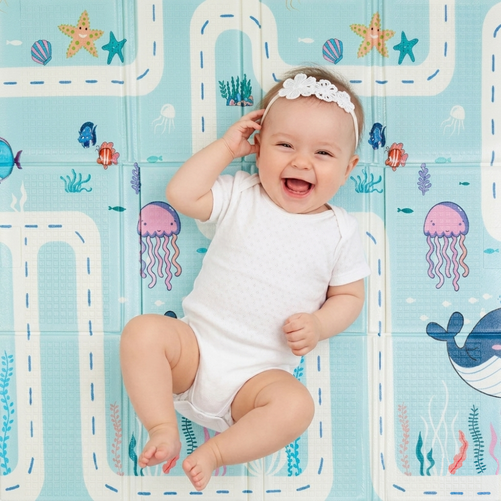 PETITE&amp;MARS Podložka na hranie skladacie Campy S 120x120cm Ocean&amp;Arabesca