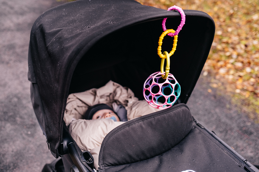 OBALL Hračka Oball™ Classic 10 cm mix farieb 0m+AQUAINT 100% ekologická čistiaca voda 50 ml