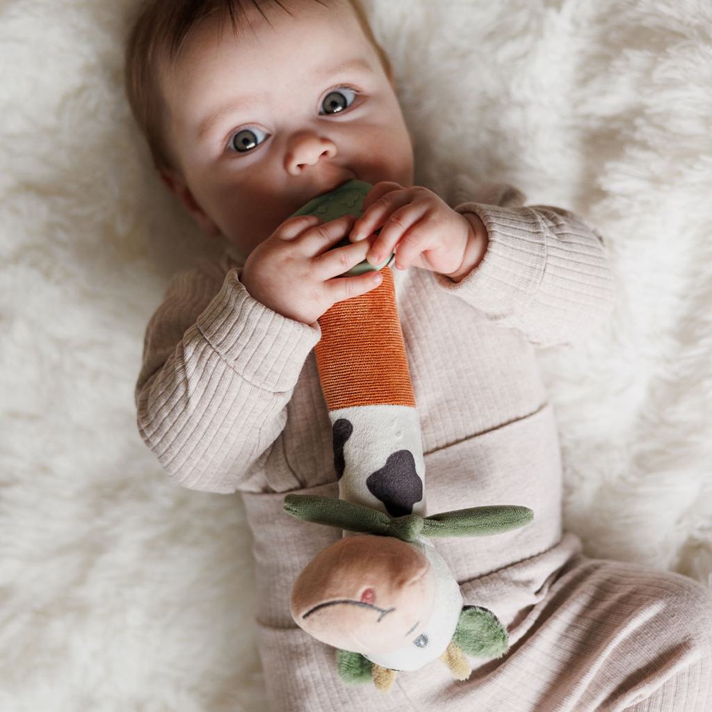 BABYONO Hračka pískacia s hryzačkou Cow Bingo 6m+