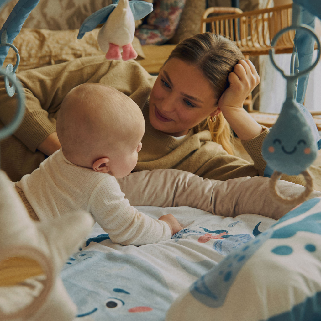 KINDERKRAFT Deka hracia s hrazdičkou Cozyplay Nordic Breeze