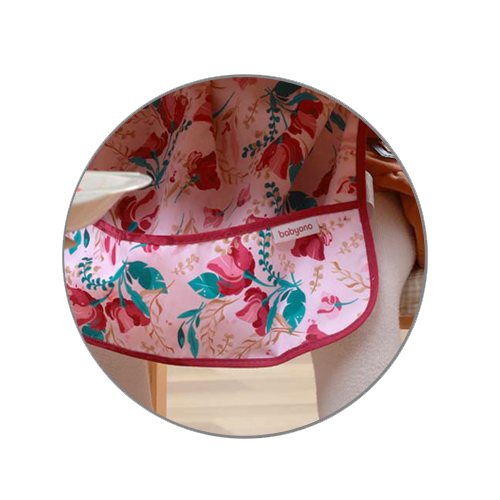 BABYONO Podbradník s dlhým rukávom Floral, 85 x 42cm, 2-4r
