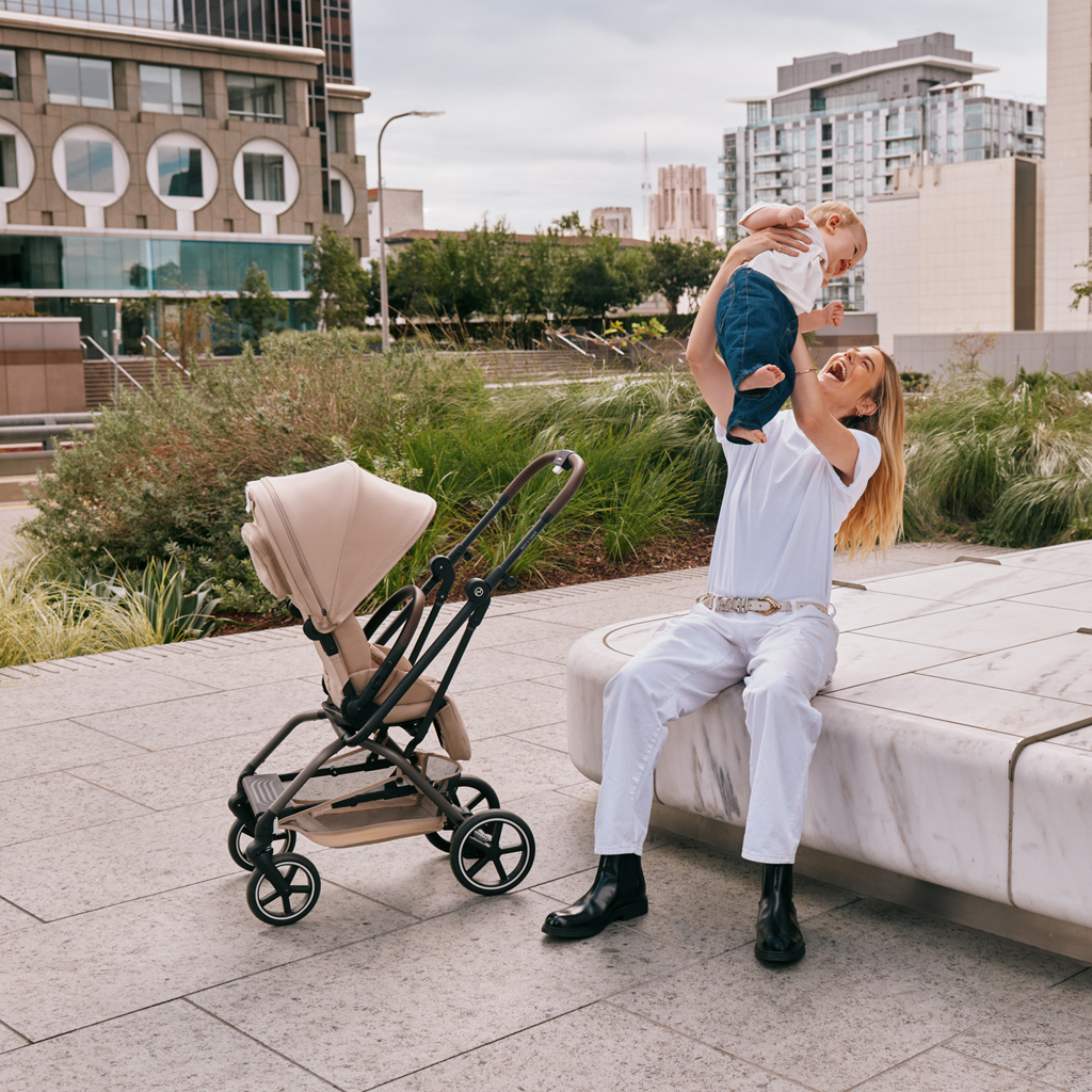 CYBEX Športový kočík Eezy S Twist+ 2 Taupe - Stormy Blue Gold