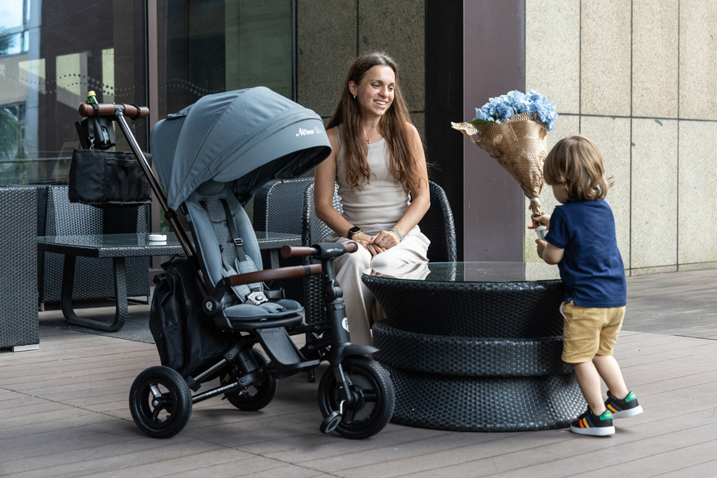QPLAY Trojkolka Nova Deluxe 5v1 Black, 10-72 mesiacov