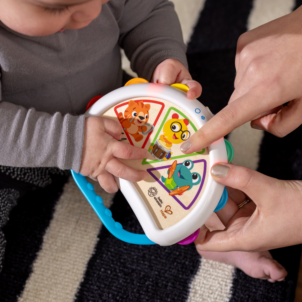 BABY EINSTEIN Hračka hudobná tamburína Tap &amp; Shake™ Magic Touch™ HAPE 6m+
