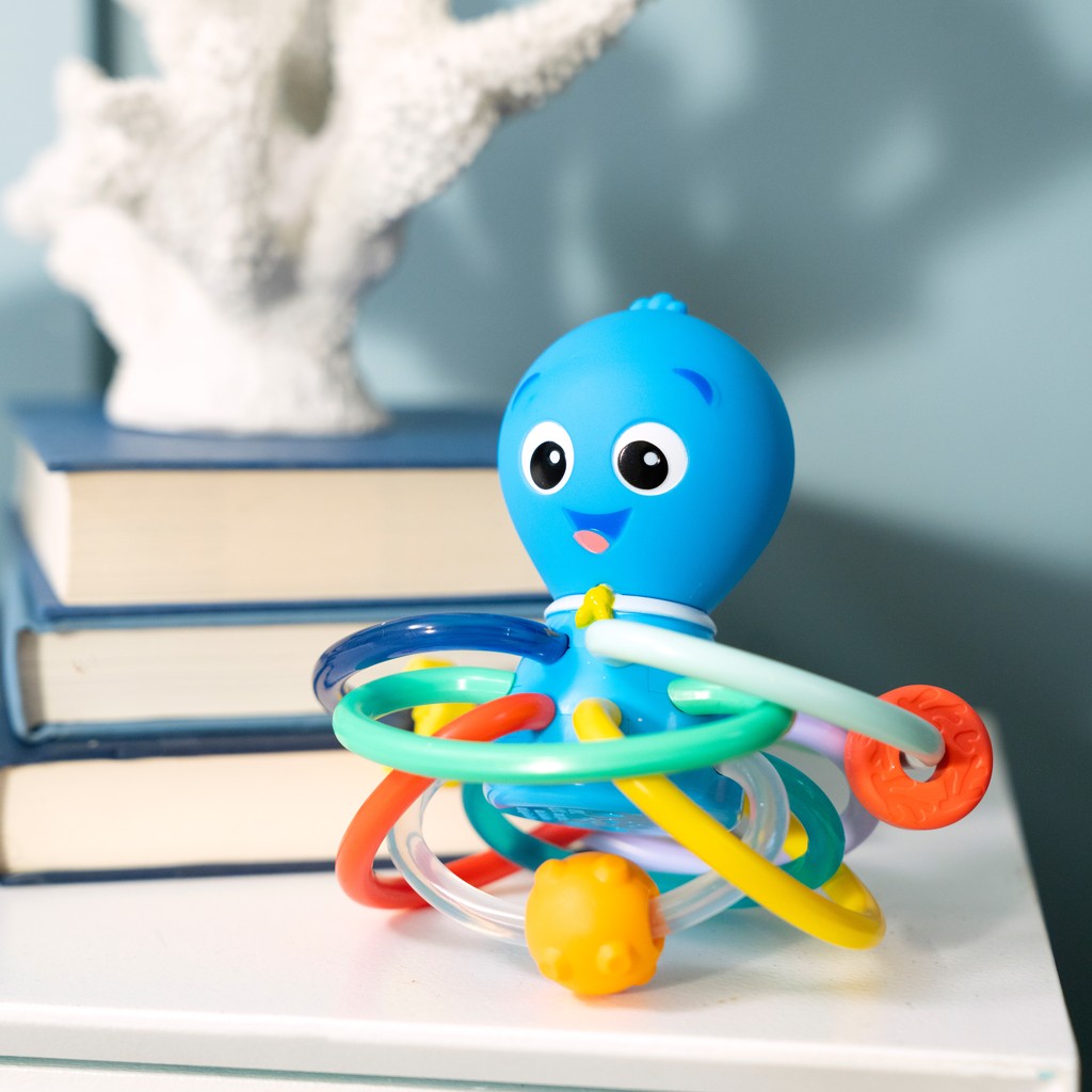 BABY EINSTEIN Hryzačka/hrkálka Opus’s Shake &amp; Soothe™ 0m+