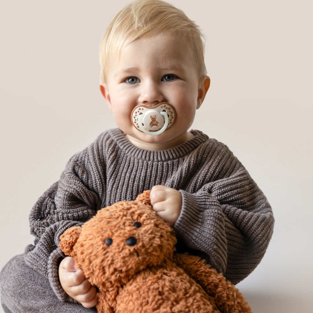 LOVI Cumlík svietiaci silikónový dynamický Teddy love 18m+ 2ks