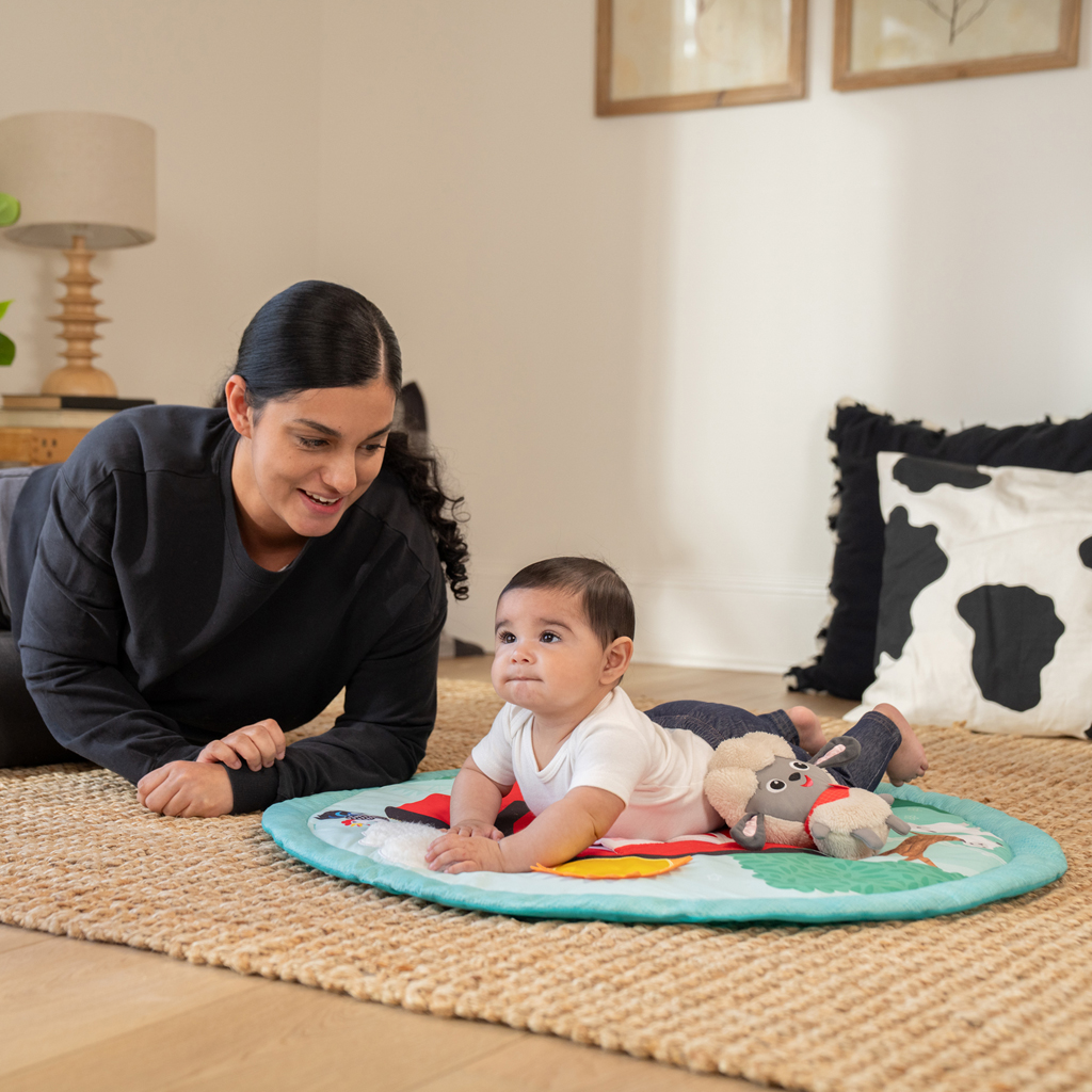 BABY EINSTEIN Deka na hranie pre rozvoj motoriky a zmyslov Happy Harvest™ Touch &amp; Feel, 0m+