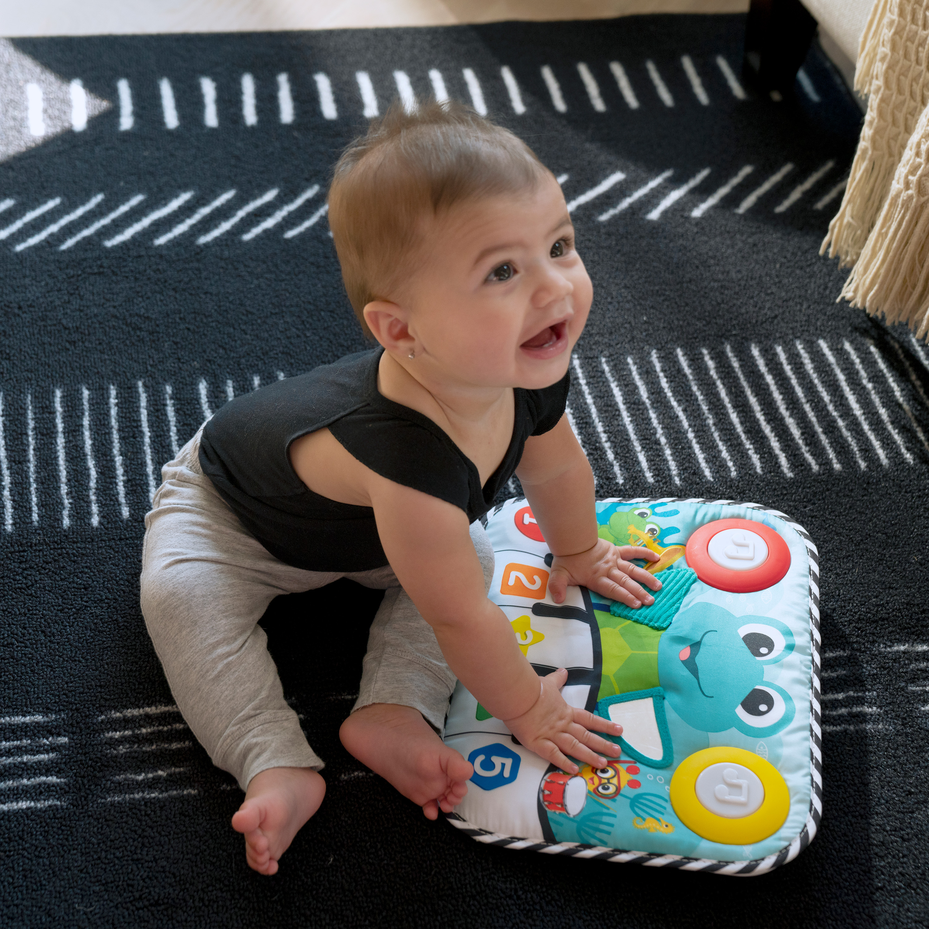 BABY EINSTEIN Klavír multifunkčný 2v1 Neptune's Kick &amp; Explore™ 0m+