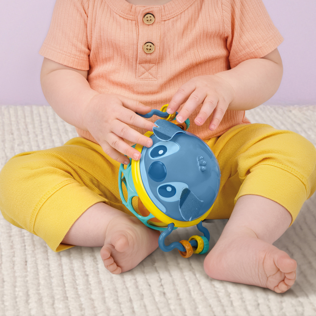 BRIGHT STARTS Hrkálka senzorická Stitch Jingle &amp; Shake™, 0m+