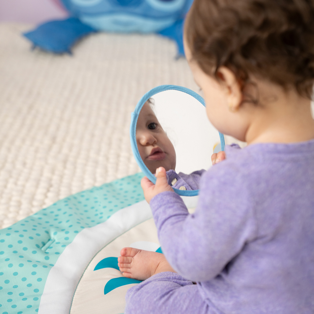 DISNEY BABY Deka na hranie pre rozvoj motoriky a zmyslov Stitch Party Paradise™, 0m+
