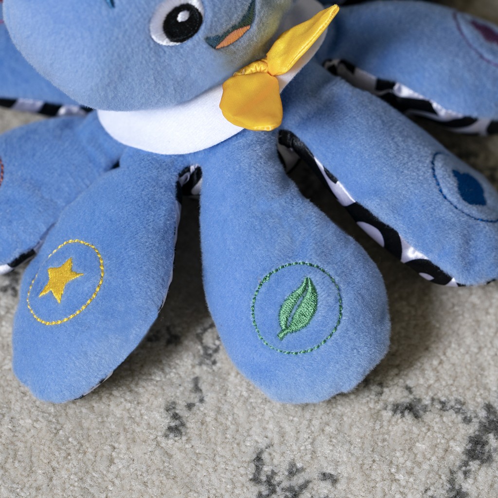 BABY EINSTEIN Hračka hudobná chobotnica Octoplush™ 3m+