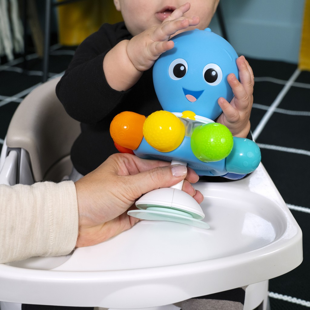 BABY EINSTEIN Hračka senzorická chobotnica s prísavkou Opus's Spin &amp; Sea™ 3m+