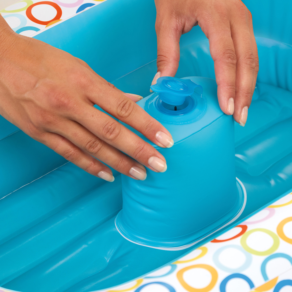 BRIGHT STARTS Vanička a bazén s loptičkami Bathe &amp; Giggle™ 2 v 1, 6m+