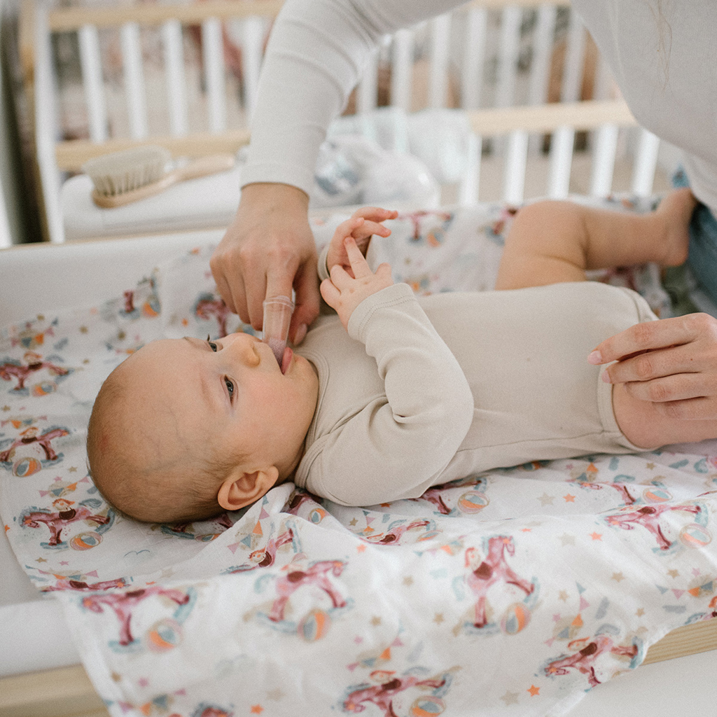 BABYONO Sada silikónových zubných kefiek na prst 2ks, 0m+